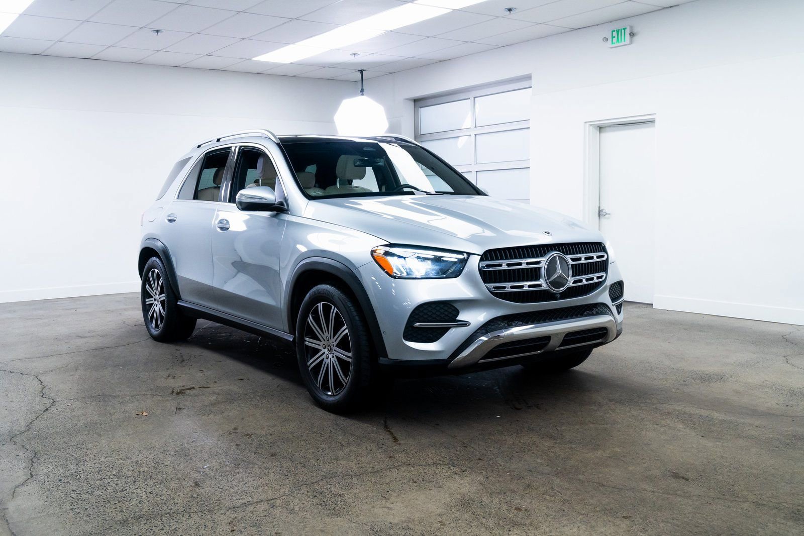 Used 2024 Mercedes-Benz GLE 350 4MATIC image 24