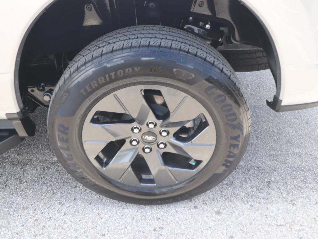 Certified 2025 Ford F150 Lightning Flash AWD/4WD image 16