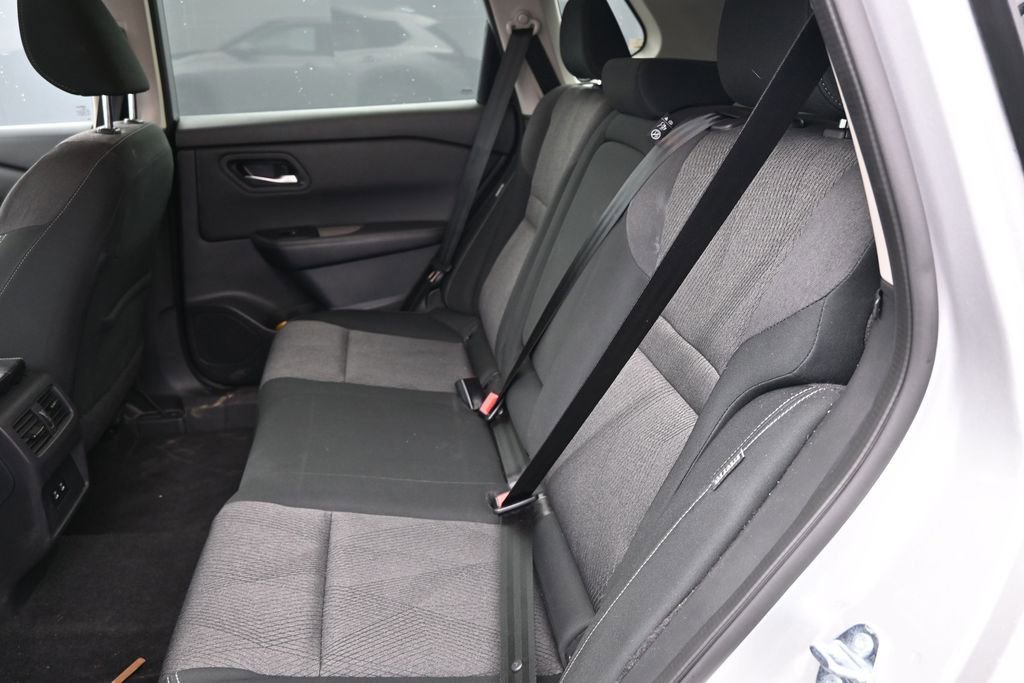 Used 2025 Nissan Rogue SV AWD/4WD image 24