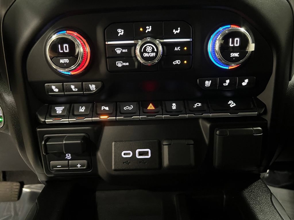 Used 2020 GMC Sierra 2500 Denali w/ Denali Ultimate Package AWD/4WD image 28