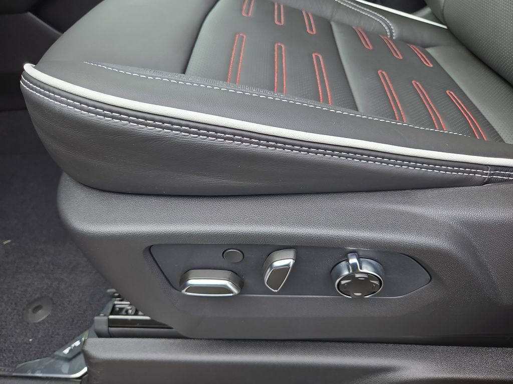 New 2026 GMC Yukon XL AT4 Ultimate image 19