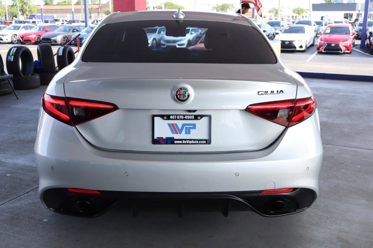 Used 2019 Alfa Romeo Giulia RWD image 8