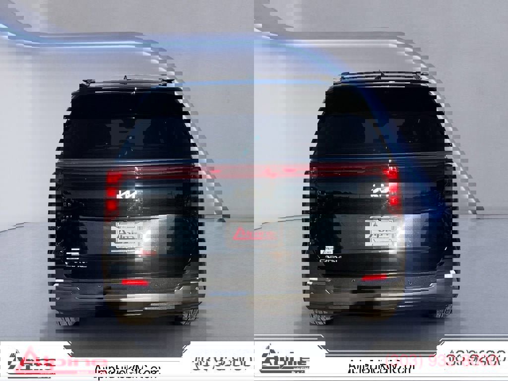 Used 2025 Kia Carnival SX image 4