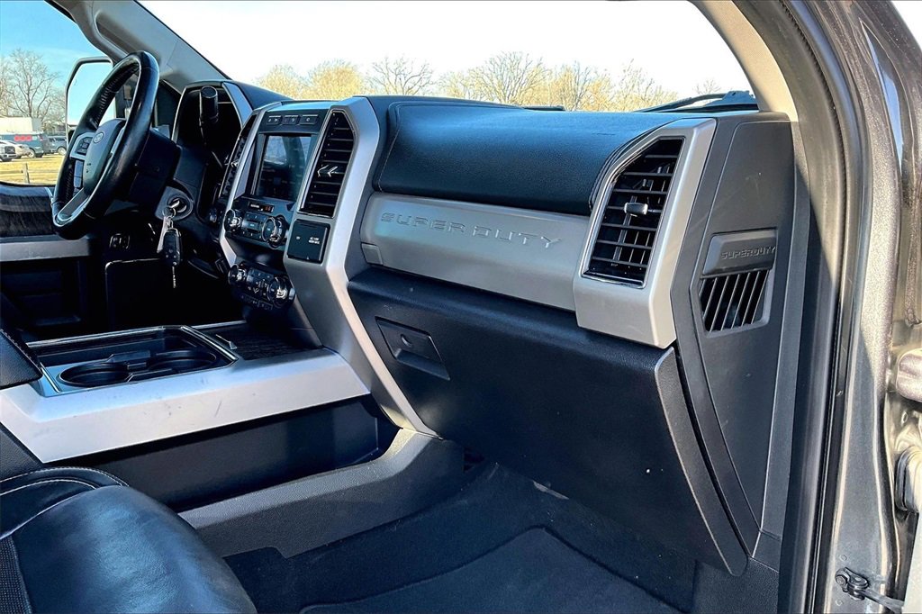 Used 2019 Ford F250 Lariat image 14