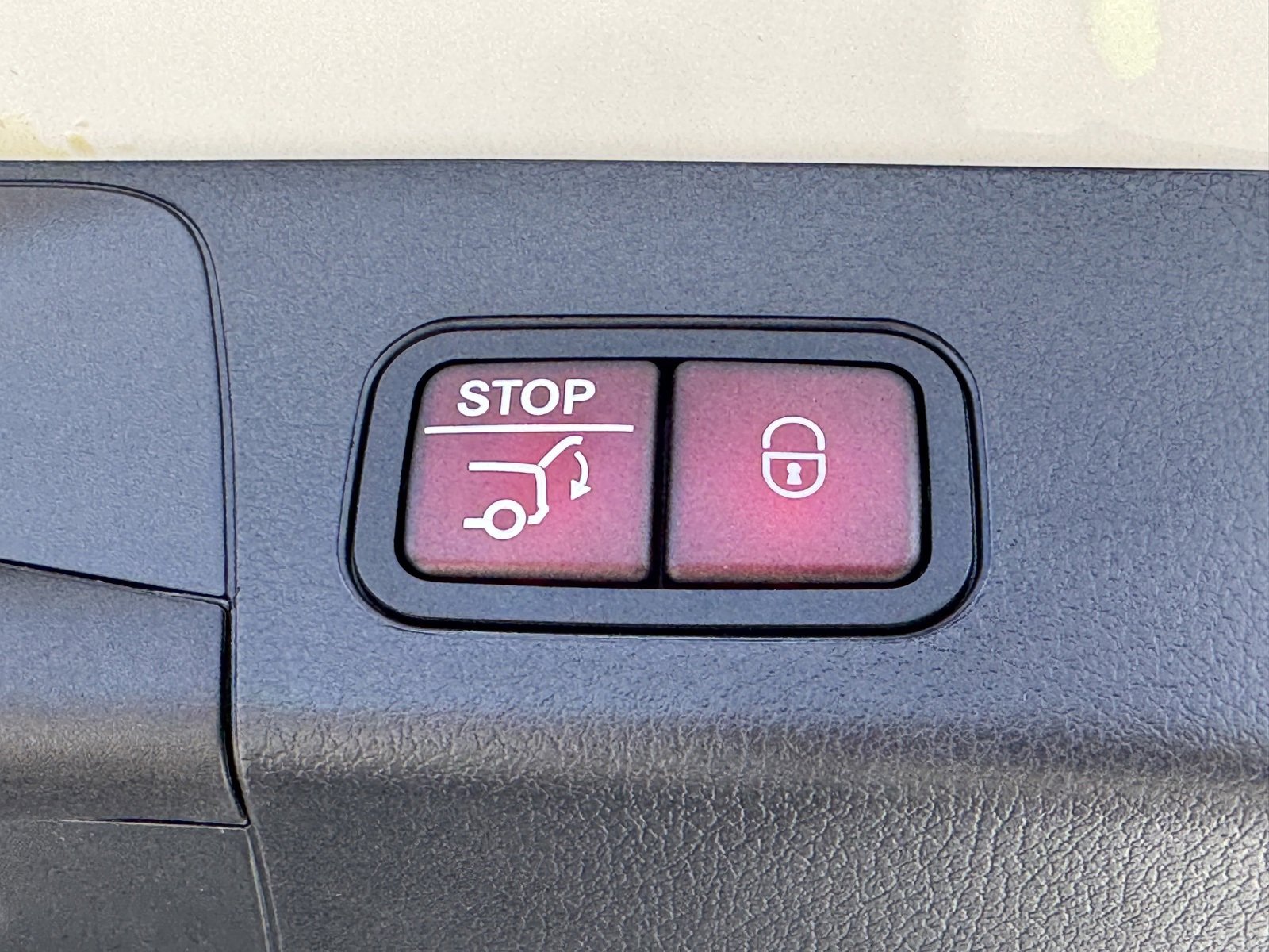 New 2026 Mercedes-Benz GLB 250 image 15