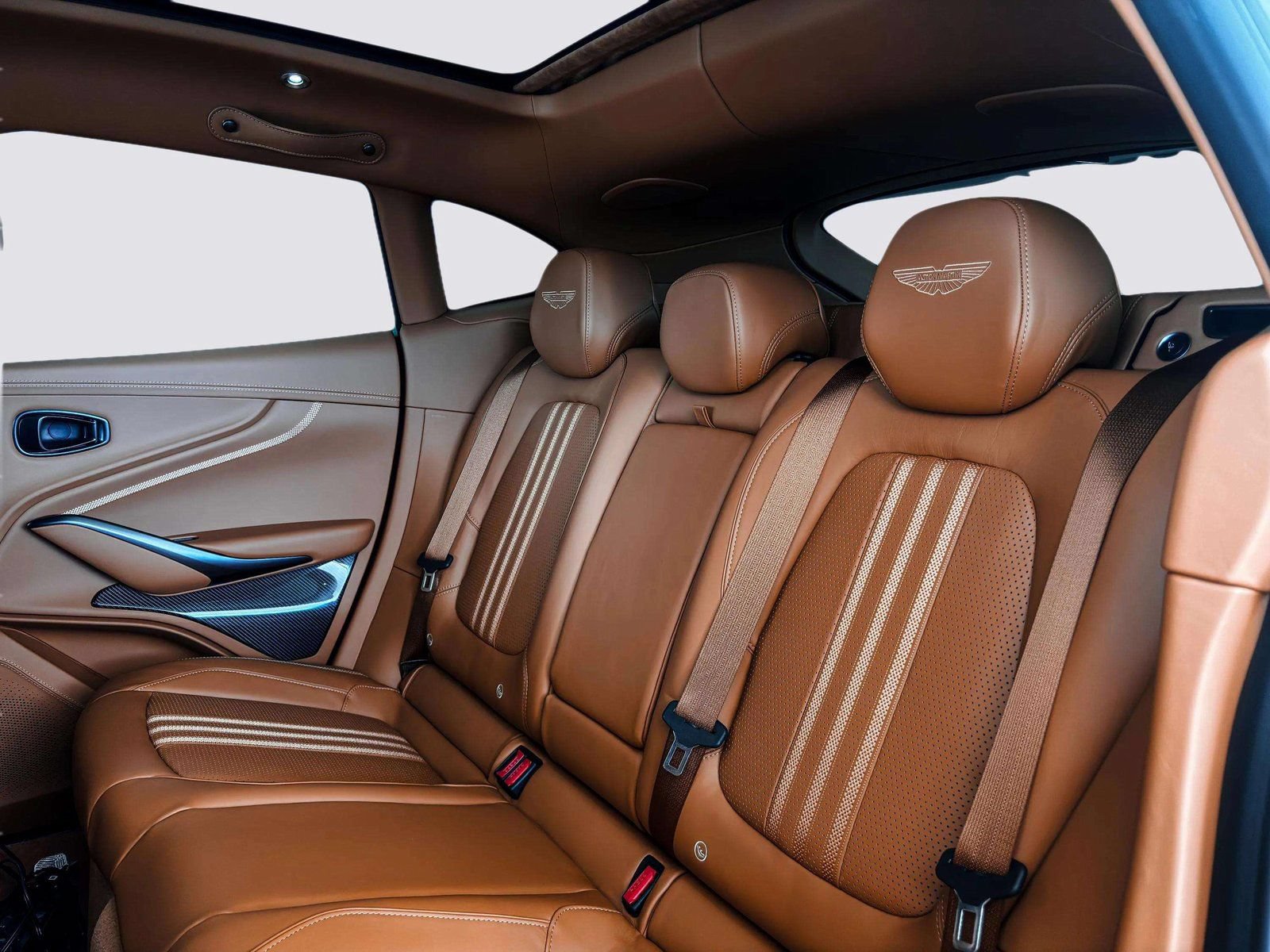 New 2026 Aston Martin DBX 707 AWD/4WD image 41