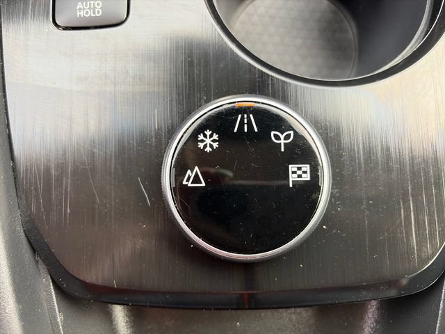 Used 2024 Nissan Rogue S AWD/4WD image 52