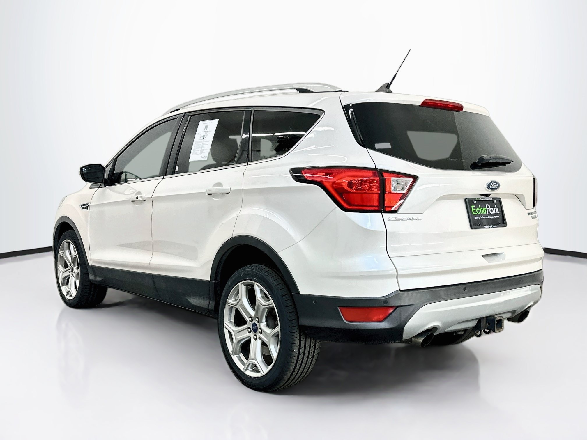 Used 2019 Ford Escape Titanium w/ U9j03 - Titanium Tow Package AWD/4WD image 5