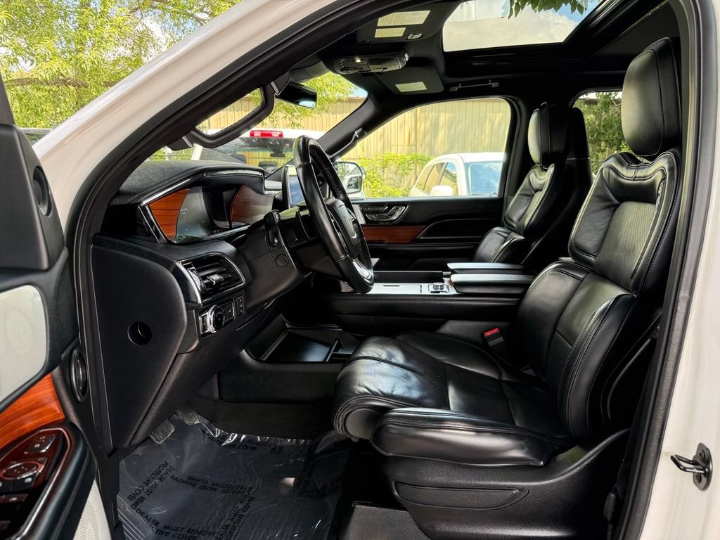 Used 2019 Lincoln Navigator L Reserve AWD/4WD image 9