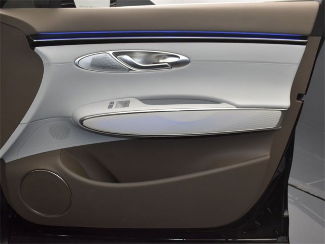 Used 2026 Genesis GV70 2.5T Advanced image 13