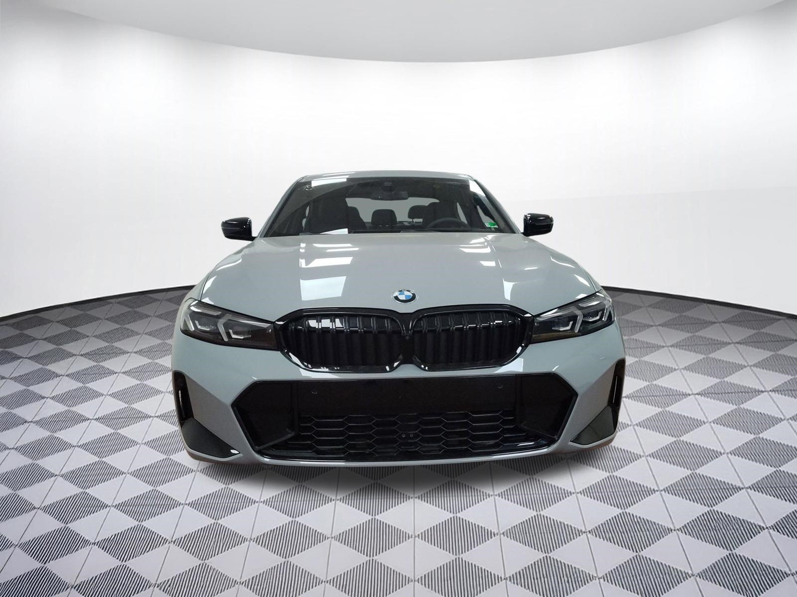 Used 2026 BMW 330i xDrive Sedan w/ M Sport Package AWD/4WD image 5
