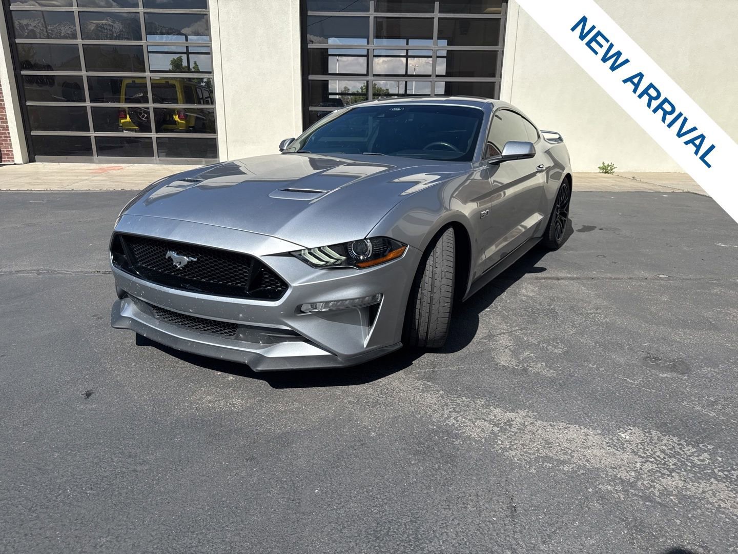 Used 2021 Ford Mustang GT Premium w/ GT Performance Package RWD image 3
