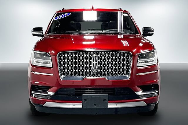 Used 2019 Lincoln Navigator Reserve AWD/4WD image 2
