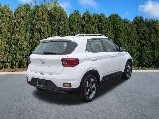 Certified 2025 Hyundai Venue SEL image 4