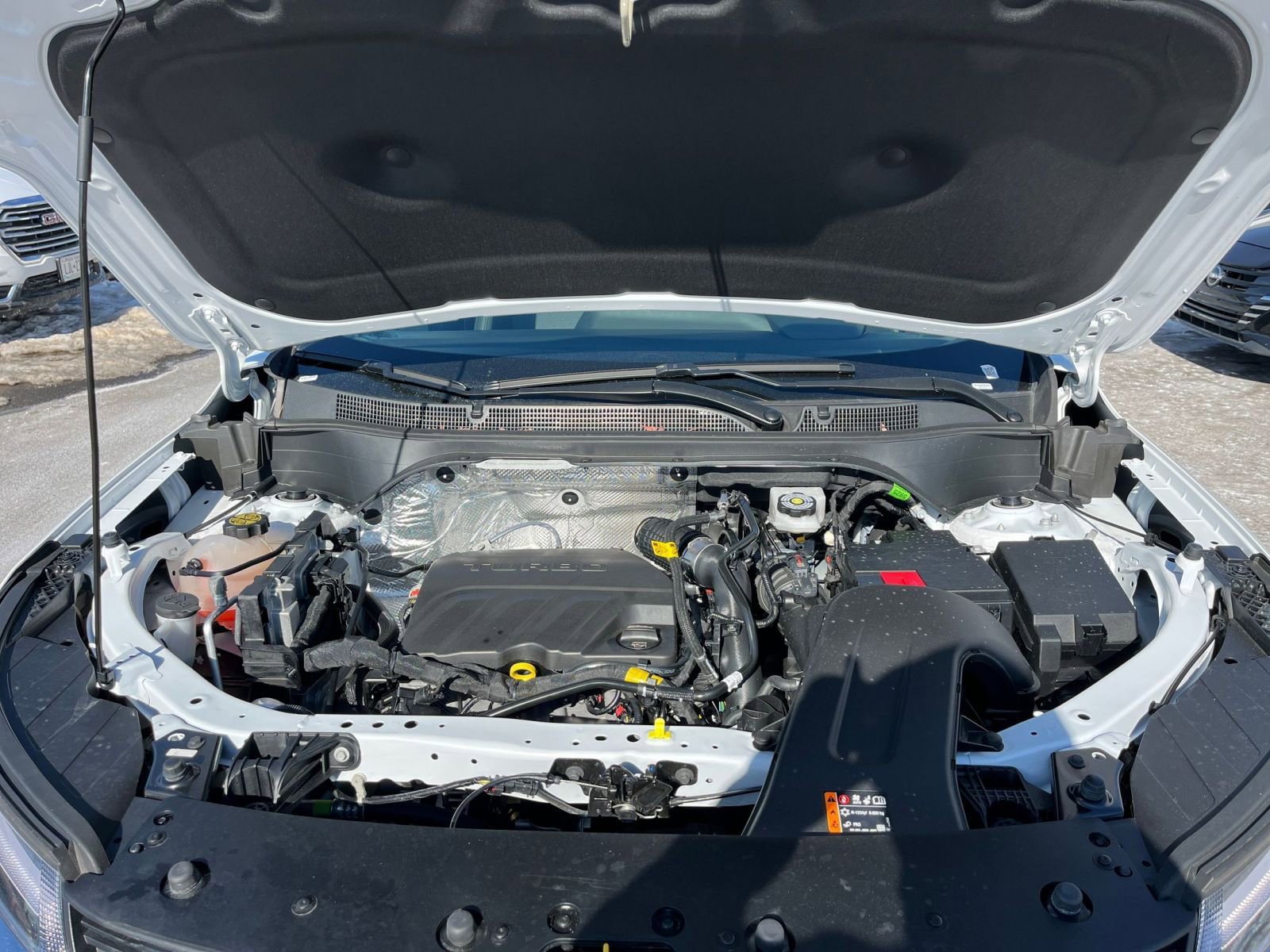 Used 2025 Chevrolet Trax LT image 32