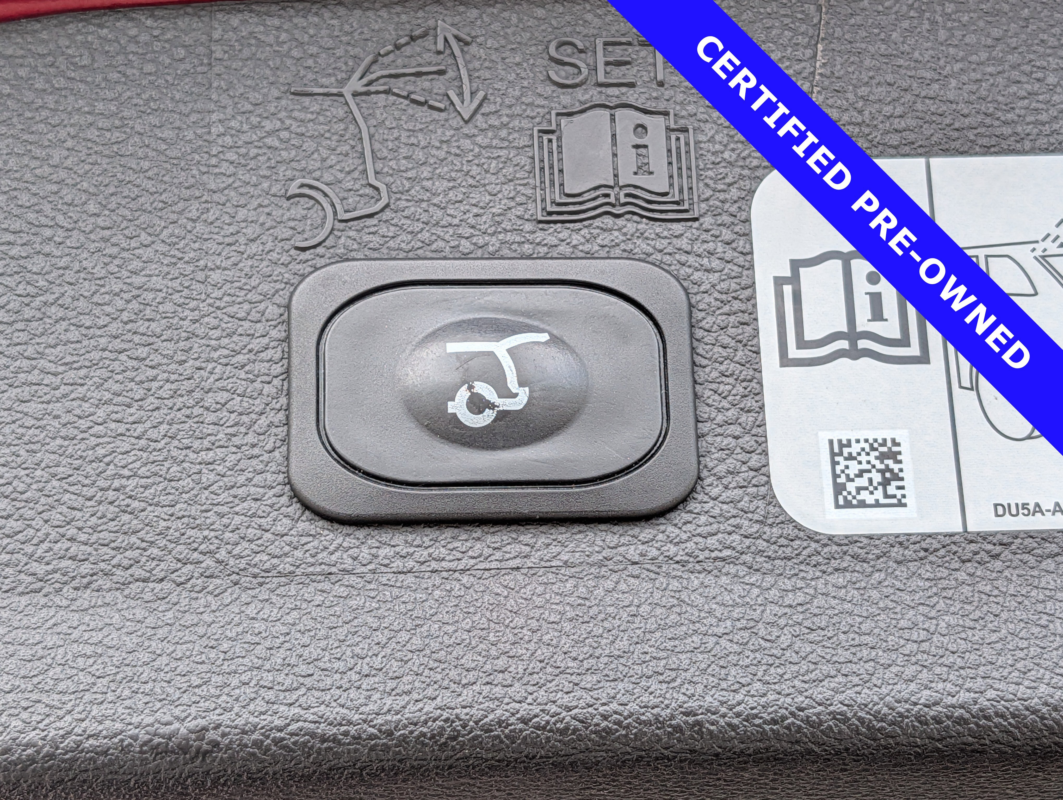 Certified 2018 Ford Escape Titanium image 14