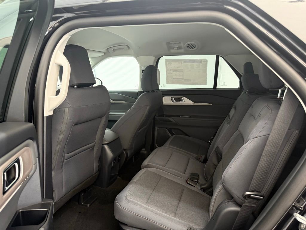 New 2025 Ford Explorer Active image 14