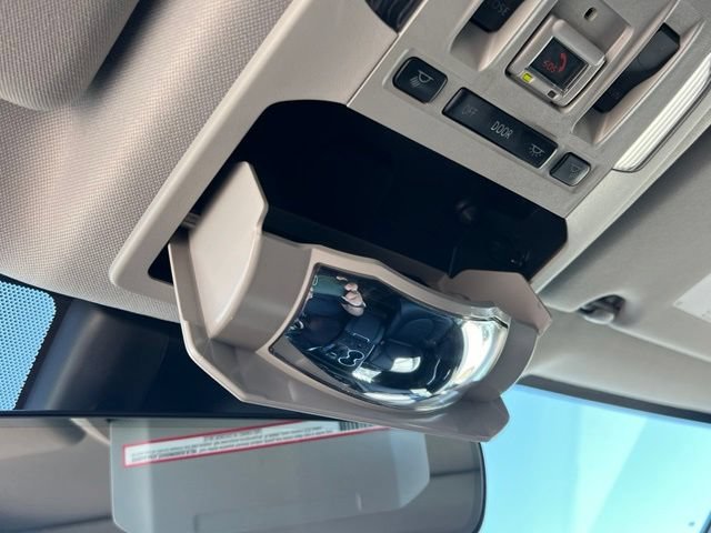 Used 2023 Toyota Highlander XLE FWD image 40