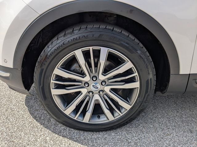 Used 2019 Ford Explorer Platinum image 18