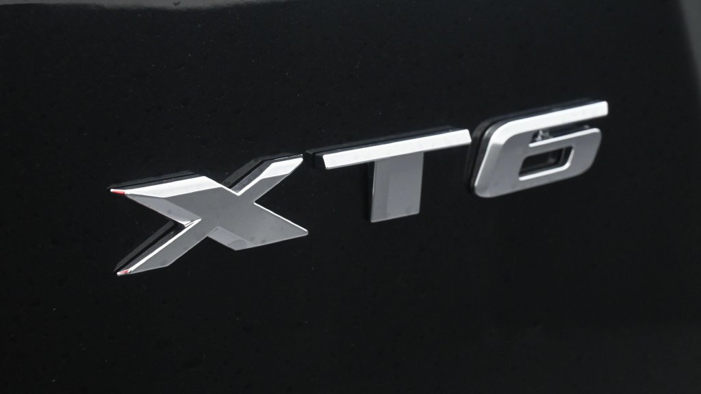 Certified 2025 Cadillac XT6 Premium Luxury FWD image 21
