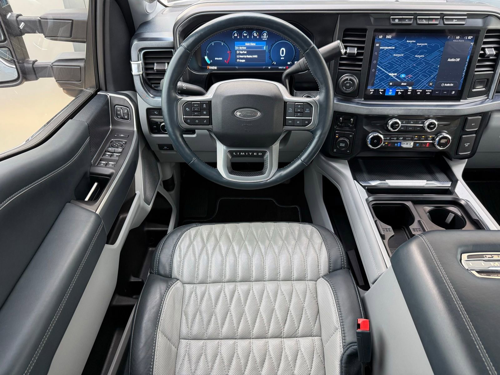 Used 2024 Ford F350 Limited AWD/4WD image 32