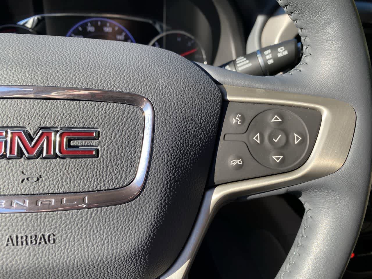 Used 2022 GMC Acadia Denali w/ Denali Ultimate Package AWD/4WD image 21