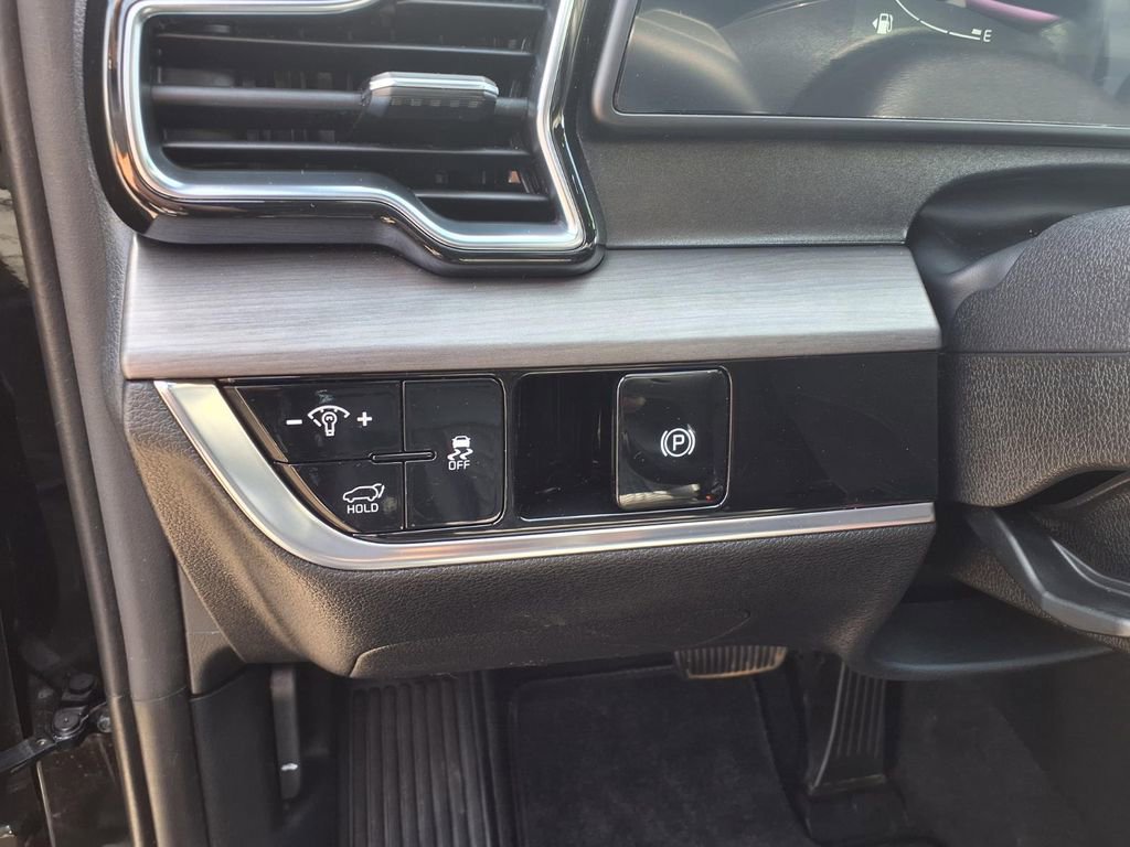 Used 2023 Kia Sportage X-Line w/ X-Line Premium Package AWD/4WD image 15