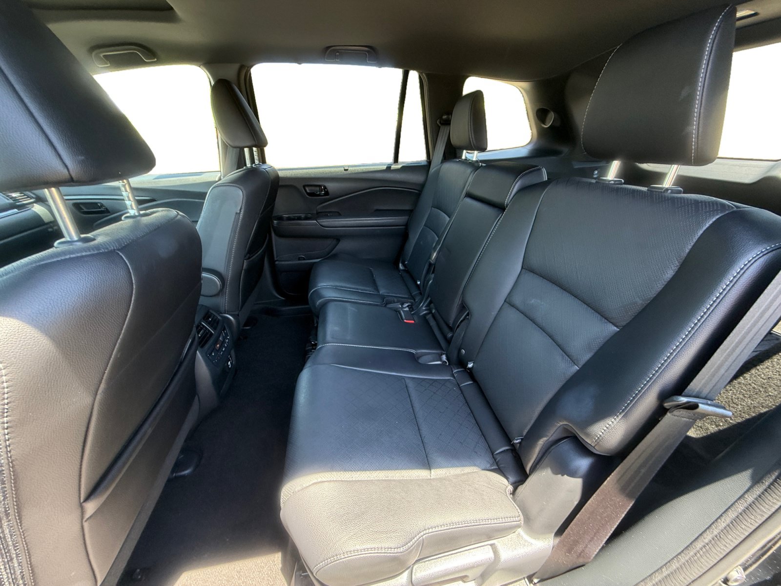 Used 2023 Honda Passport Elite image 16