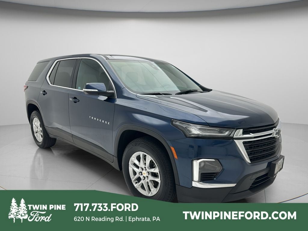 Used 2023 Chevrolet Traverse LS w/ Safety Package AWD/4WD image 1