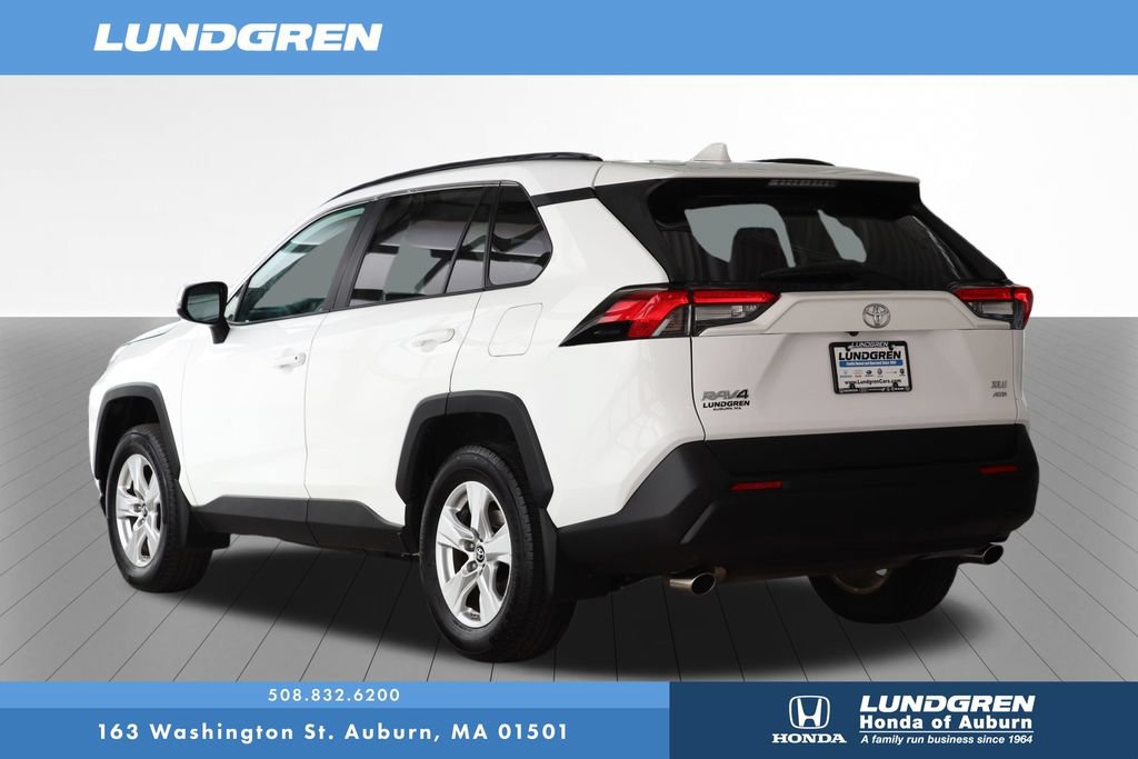 Used 2019 Toyota RAV4 XLE w/ Convenience Package AWD/4WD image 3