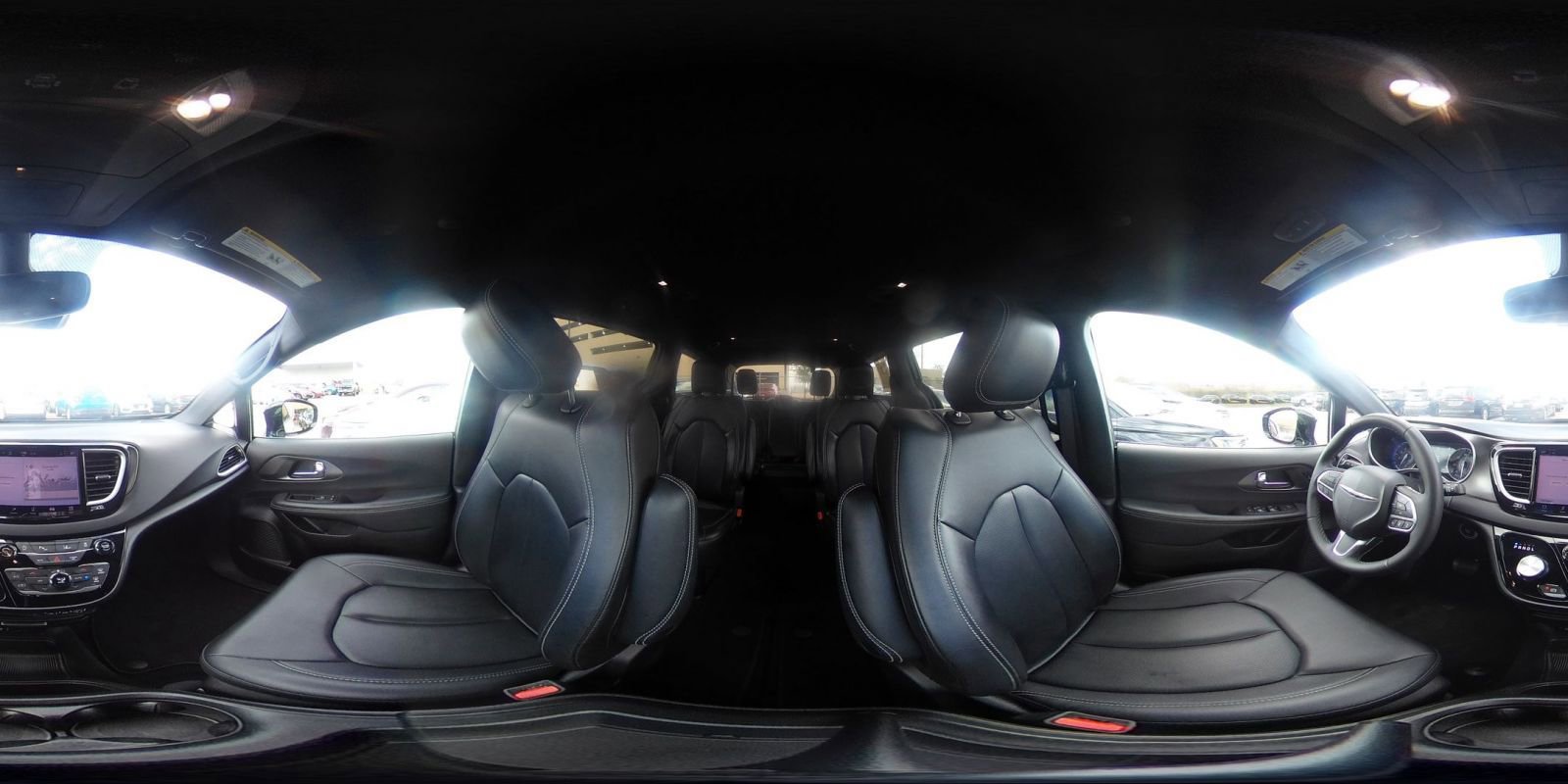 Used 2025 Chrysler Pacifica Select image 45