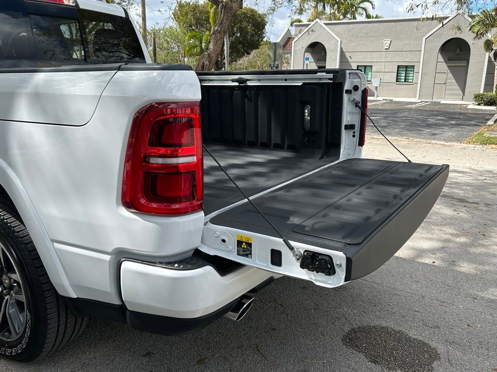 Used 2025 RAM 1500 Limited AWD/4WD image 33