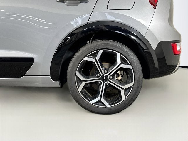 Used 2023 Kia Niro EX Touring FWD image 30
