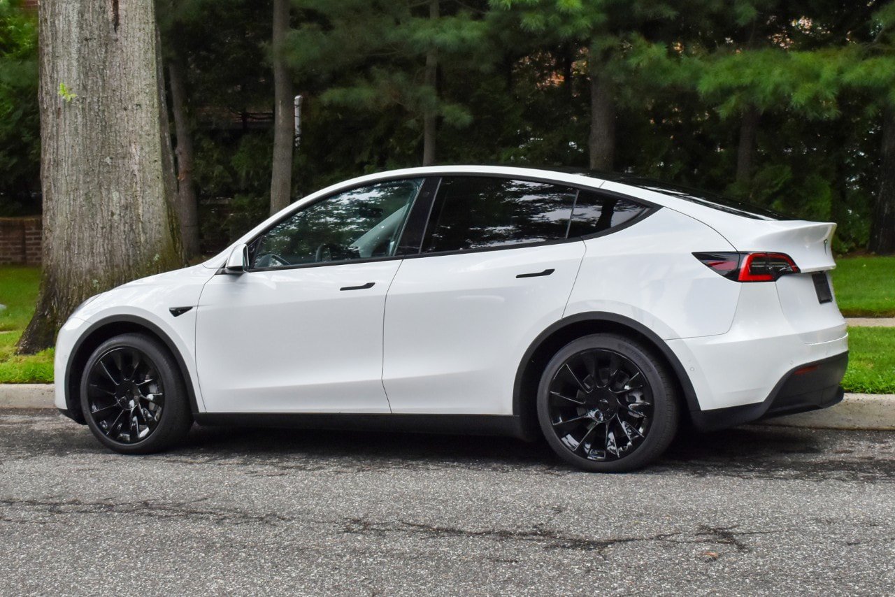 Used 2021 Tesla Model Y 2WD image 6