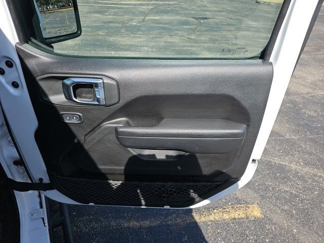 Used 2022 Jeep Gladiator Sport image 15