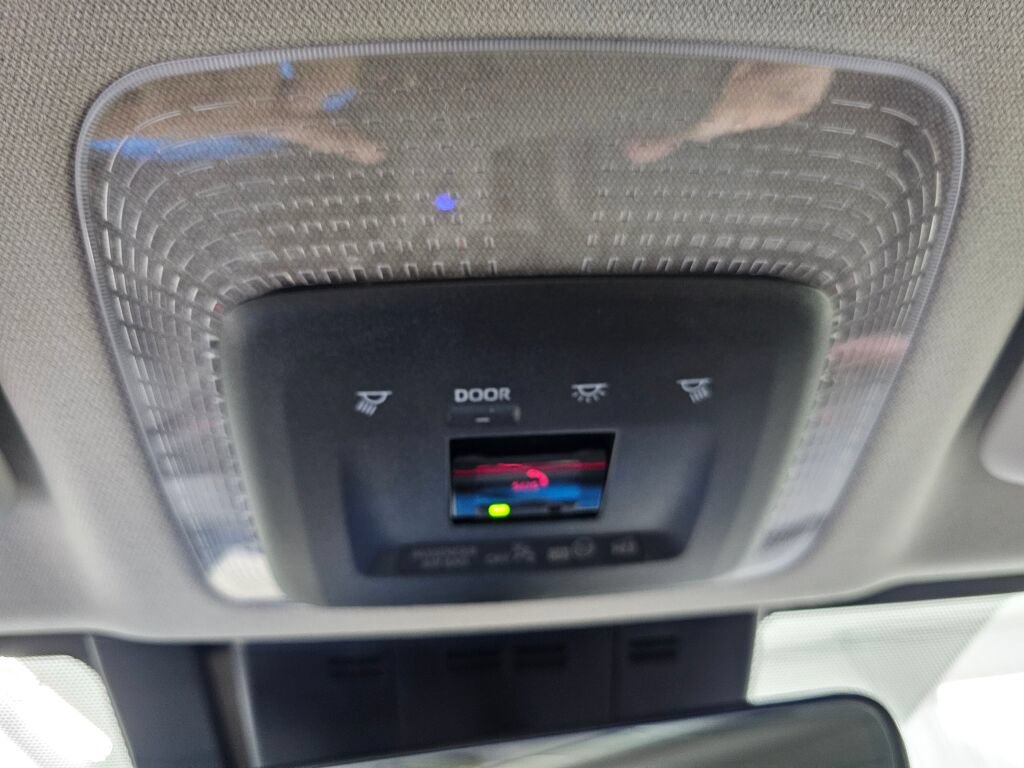 New 2026 Toyota Prius Plug-In Hybrid FWD image 19
