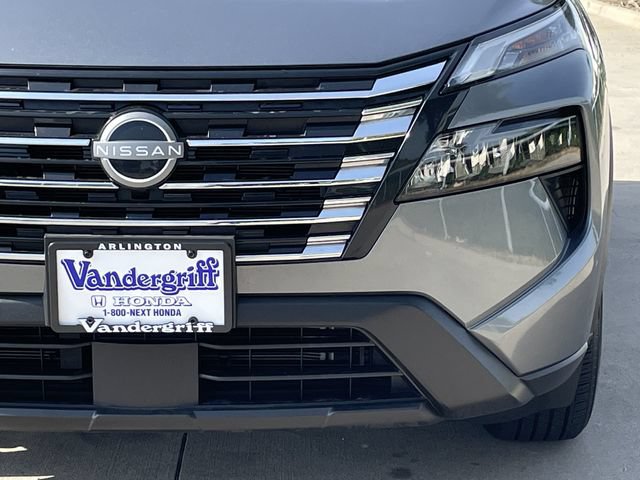 Used 2025 Nissan Rogue SV FWD image 7