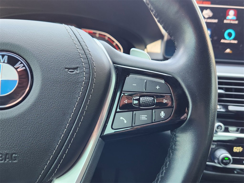 Used 2022 BMW 540i xDrive w/ Premium Package image 18