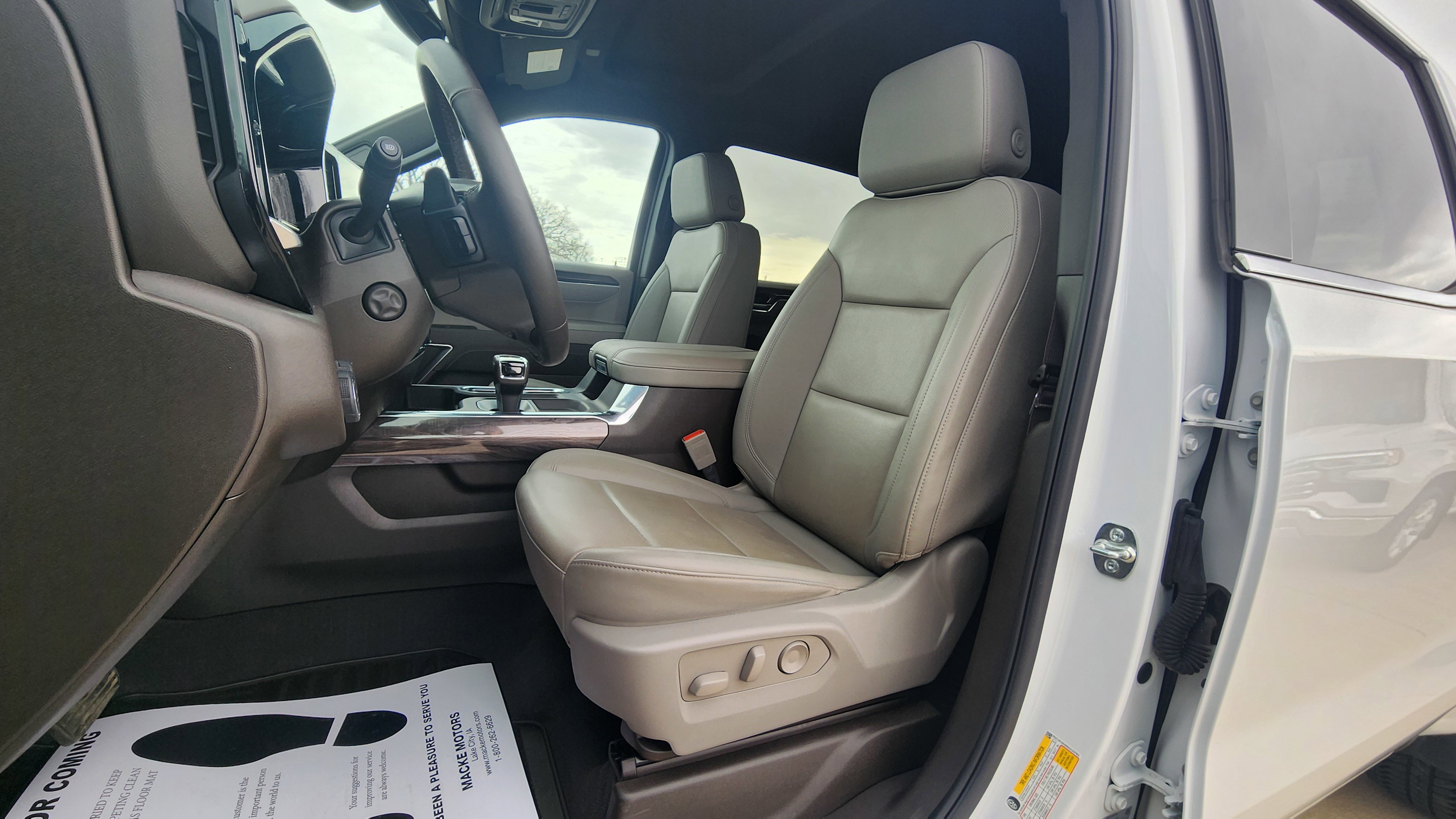 Used 2025 Chevrolet Silverado 1500 LTZ w/ Z71 Off-Road Package image 14