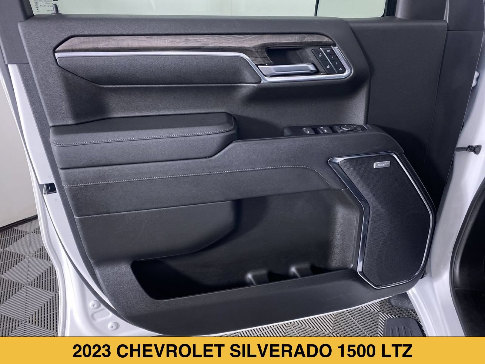 Certified 2023 Chevrolet Silverado 1500 LTZ AWD/4WD image 13