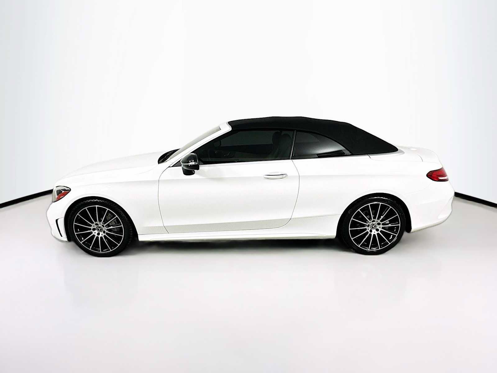 Used 2022 Mercedes-Benz C 300 Cabriolet image 2
