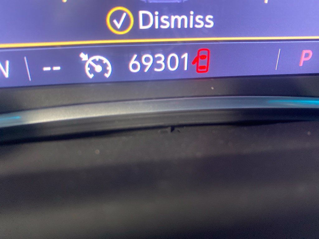 Used 2020 Chevrolet Traverse Premier FWD image 2