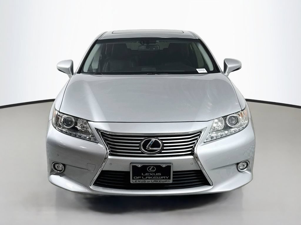 Used 2014 Lexus ES 350 w/ Luxury Package FWD image 2