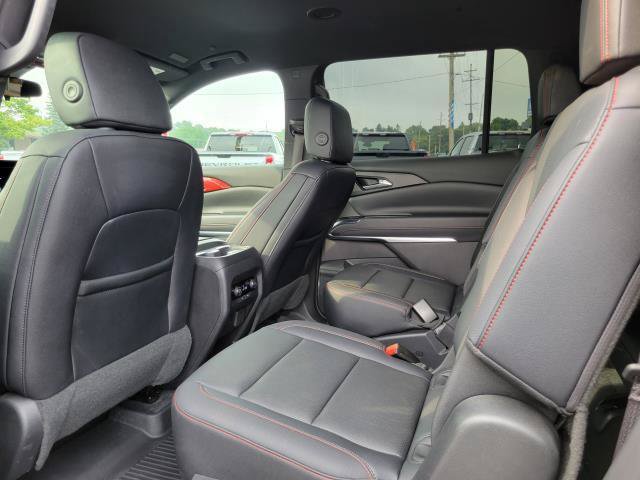 Used 2024 Chevrolet Traverse Z71 w/ LPO, Floor Liner Package AWD/4WD image 25