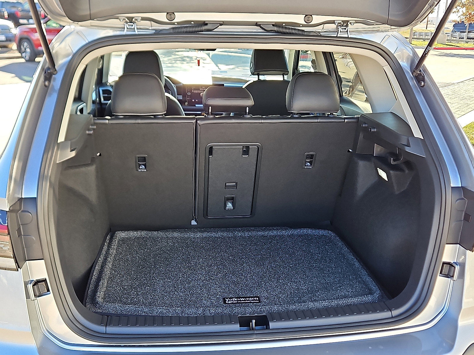 New 2026 Volkswagen Taos SEL image 6