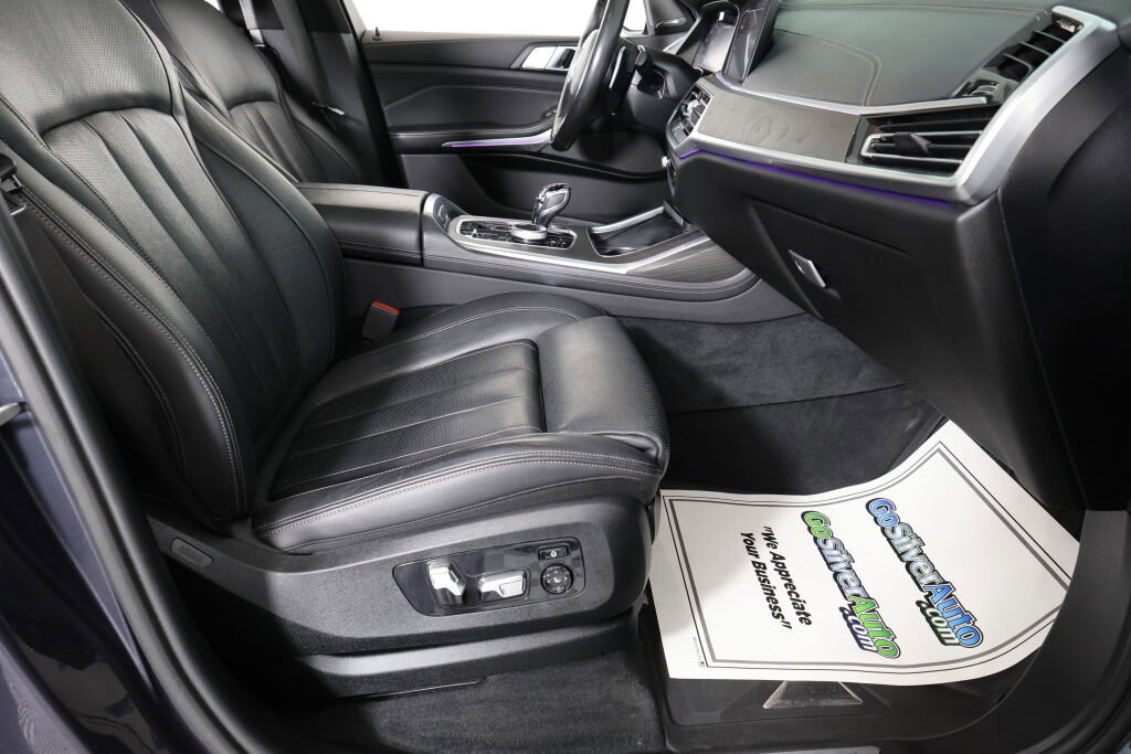Used 2020 BMW X7 M50i image 31