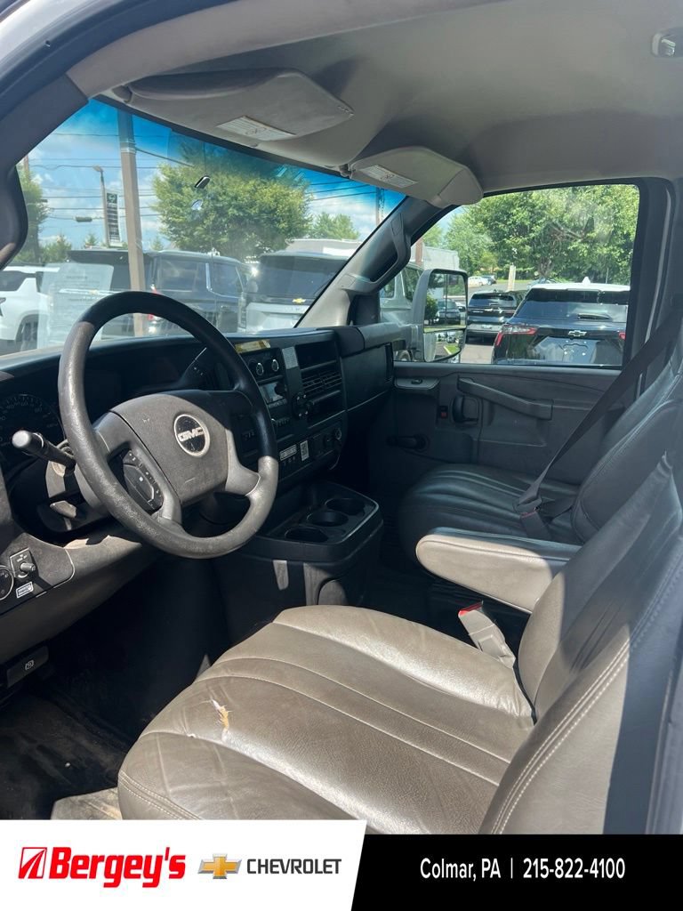 Used 2018 GMC Savana 3500 Extended w/ Driver Convenience Package RWD image 10