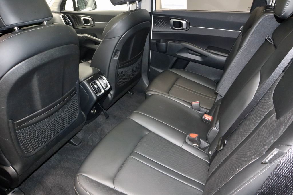 Used 2025 Kia Sorento S w/ Panoramic Sunroof Package image 22