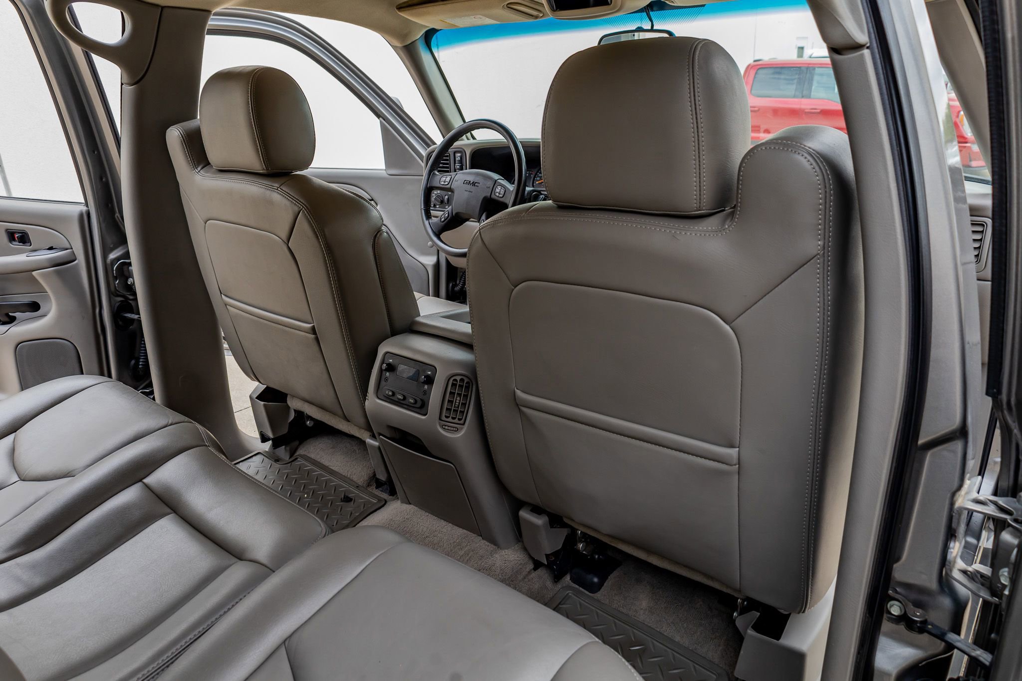 Used 2007 GMC Sierra 3500 SLT w/ Heavy-Duty Power Package image 30