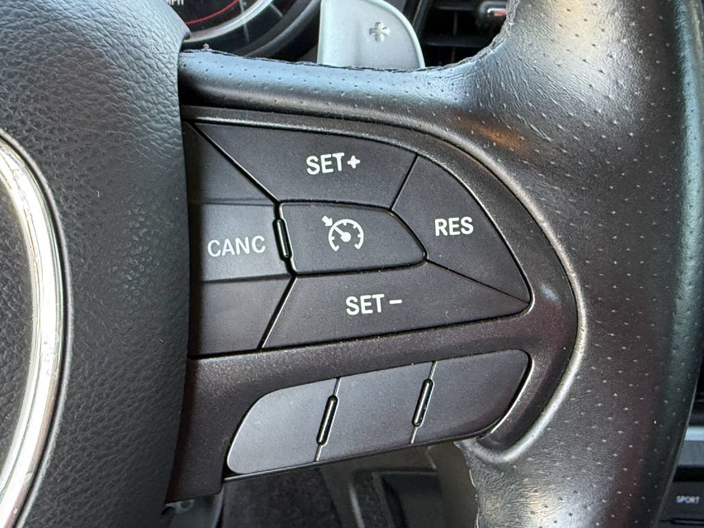 Used 2016 Dodge Challenger R/T RWD image 15